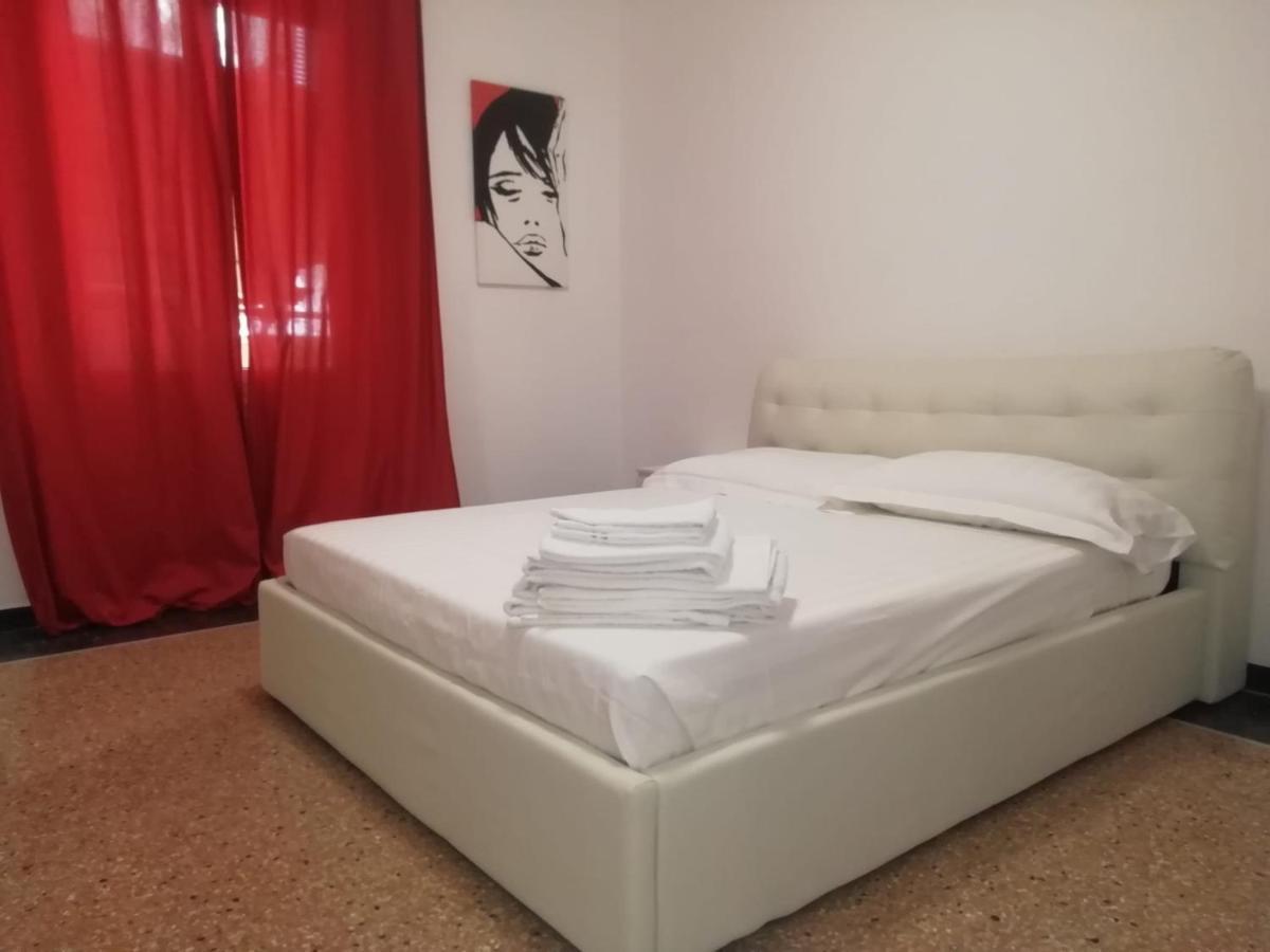 Varazzesuite Apartment วาราซเซ ภายนอก รูปภาพ