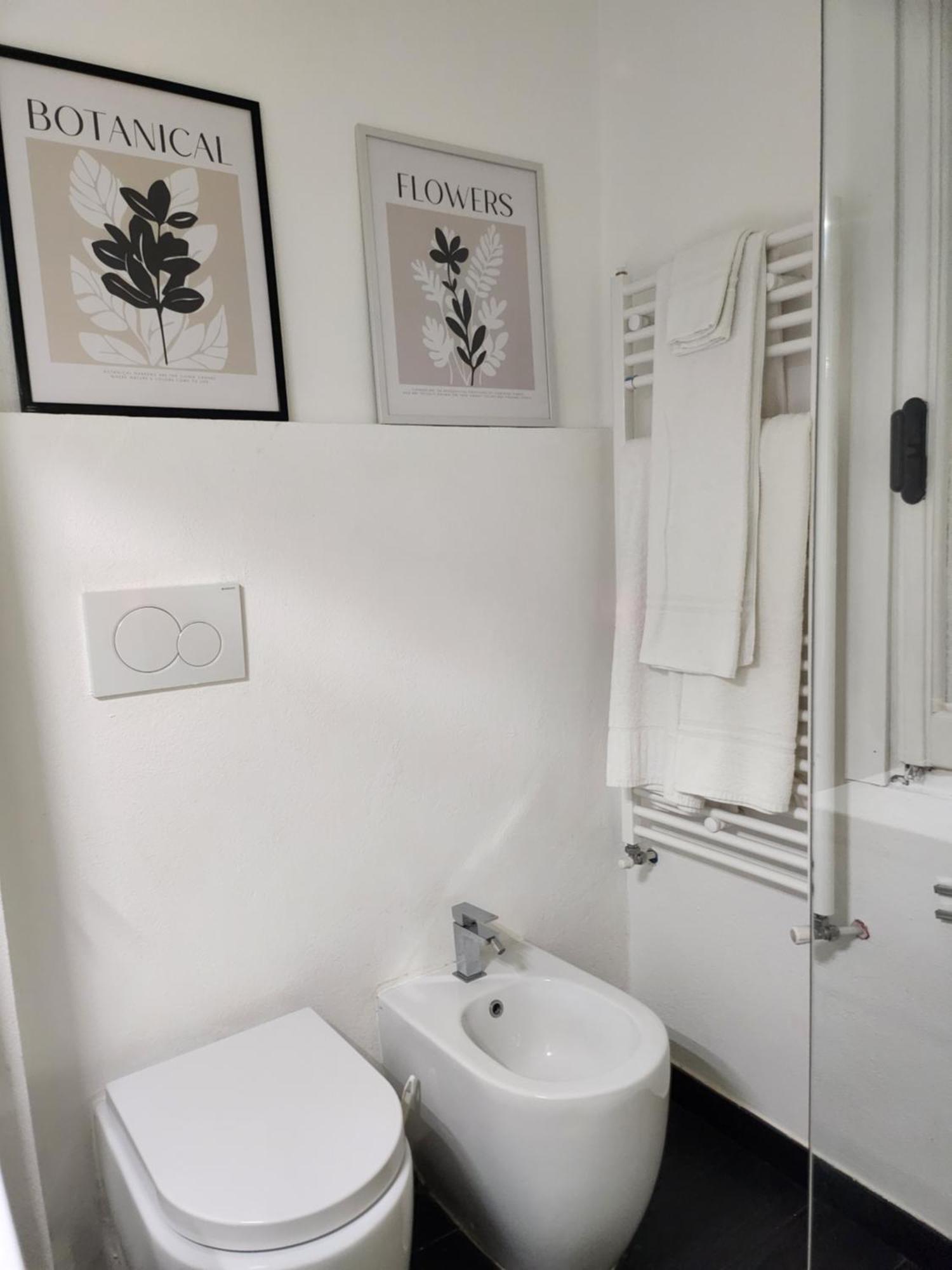 Varazzesuite Apartment วาราซเซ ภายนอก รูปภาพ